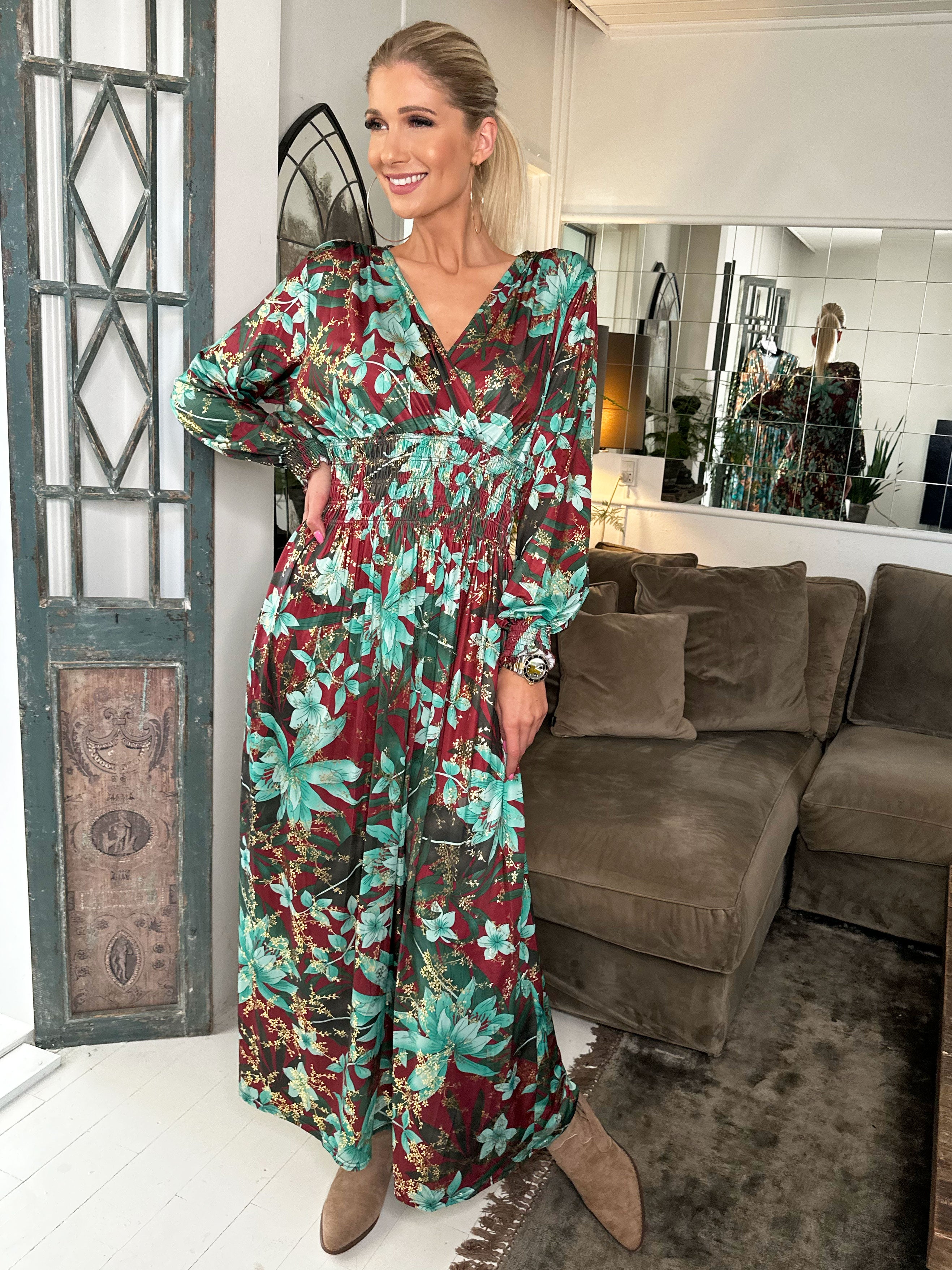 Pams L/S - Lang elastisk kjole i krølfrit stof med lange ærmer